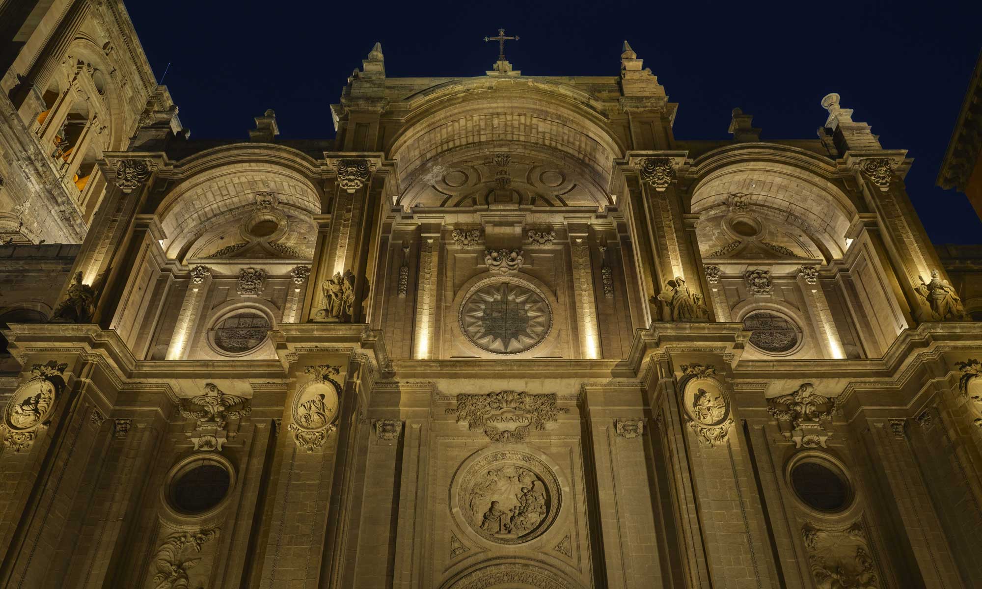 La nueva iluminación de la Catedral de Granada gana un LIT Award 2024